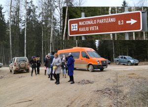 Piemin nacionālos partizānus pie Āpuzniekiem 13.01.2018.