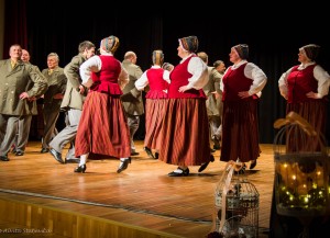 Kabiles deju kolektīvi Skrundas “Cīruļputenī”