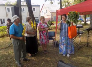 Kabiles seniori Dārza svētkos Skrundā