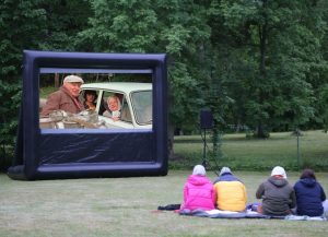 Brīvdabas kino Kabilē 12.06.2020.