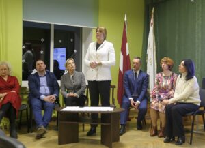 Novada IP informē vecākus par skolas slēgšanu